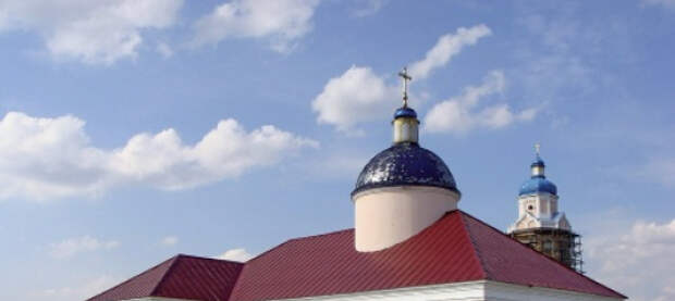 Лишенные храма монахини УПЦ молились под открытым небом в Страстную седмицу