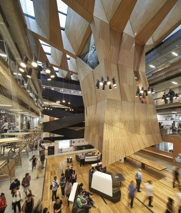 melbournes-school-of-desain-atrium-of-the-building