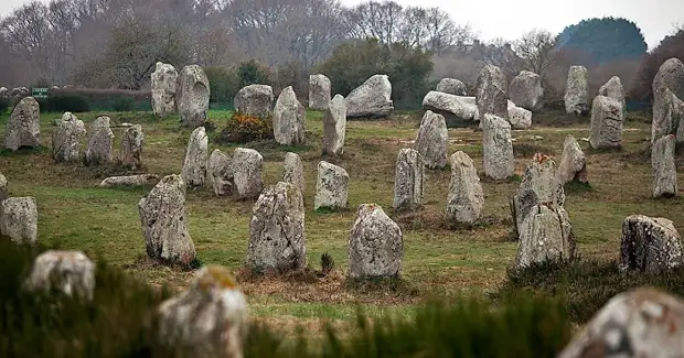 Не до конца изученное скопление мегалитов. /Фото: travelask.ru