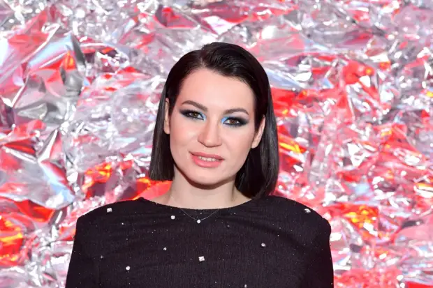 Иду Галич заметили в объятиях популярного блогера