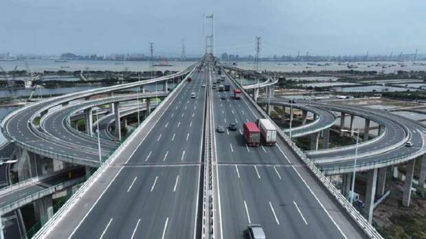 Россию ждет взрывной рост числа беспилотных грузовиков к 2030 году