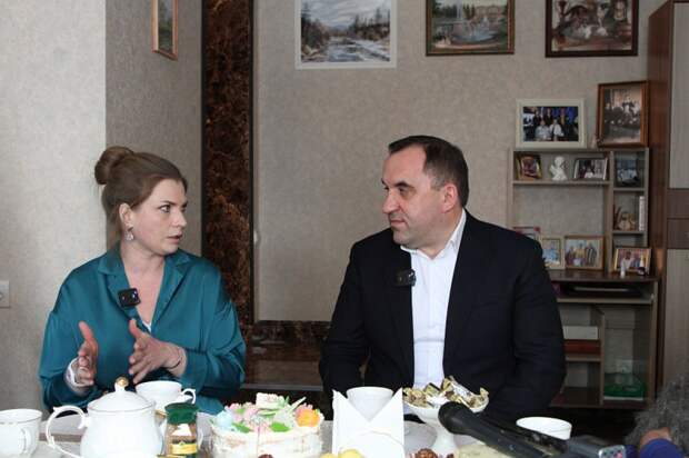 Андрей Дубровский встретился с участницей СВО Ольгой Шаленко