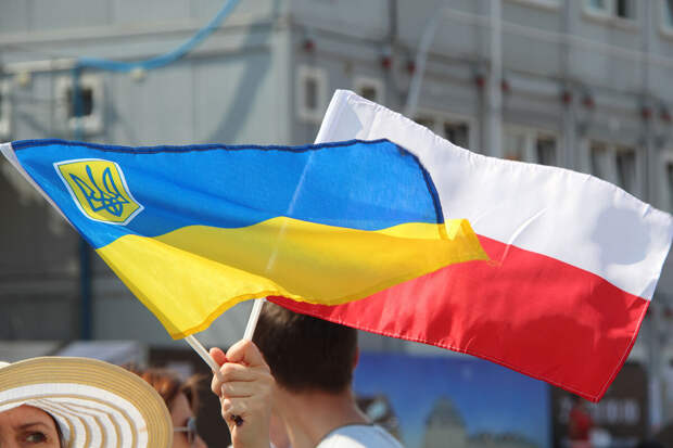 FP: власти Украины убегут в Польше после победы России