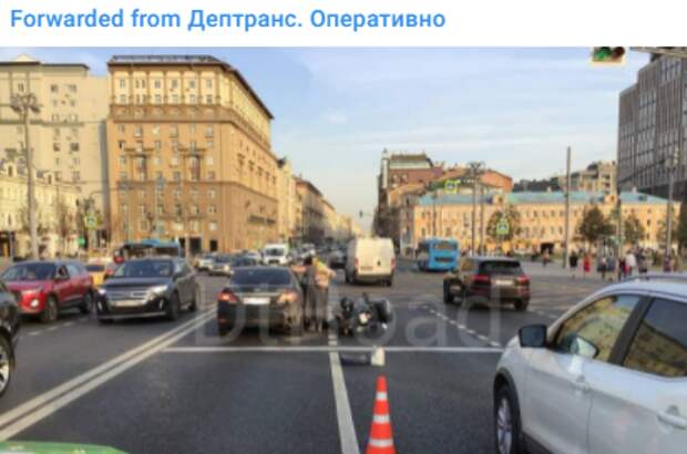 Авария на Ленинградке парализовала движение