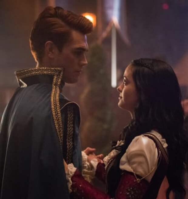 A Varchie Reunion - Riverdale Season 3 Episode 20