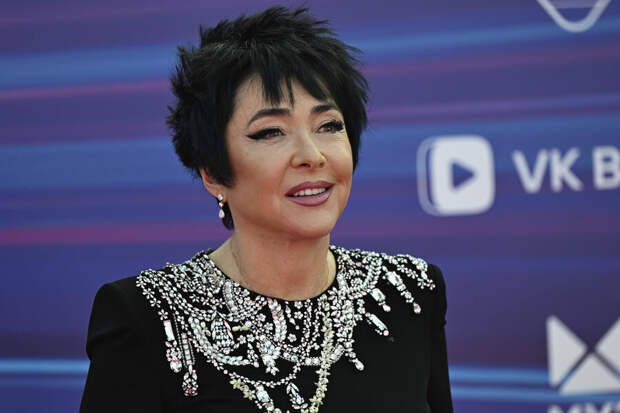 Певица Лолита Милявская заявила, что готова выйти замуж в шестой раз