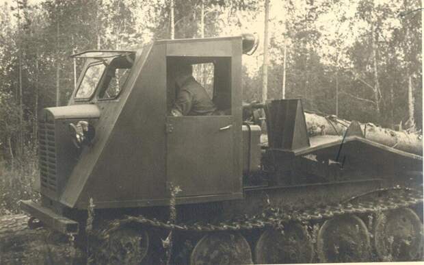 Тракторы, лесовозы, мотоциклы — какие машины помогали советским людям в работе?