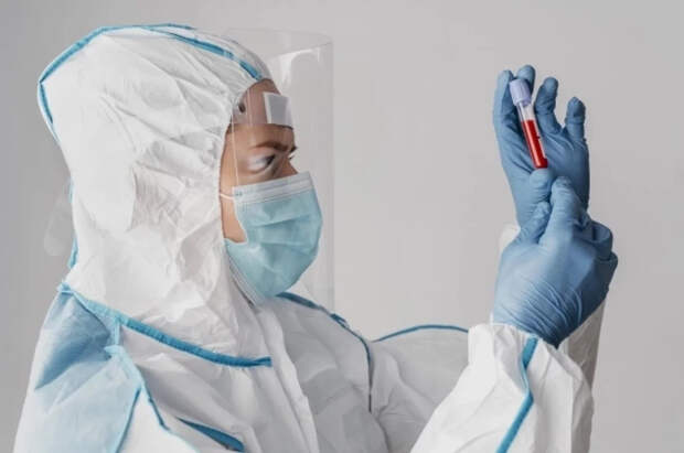 Врач Онищенко оценил риск для россиян заразиться новым смертельным вирусом