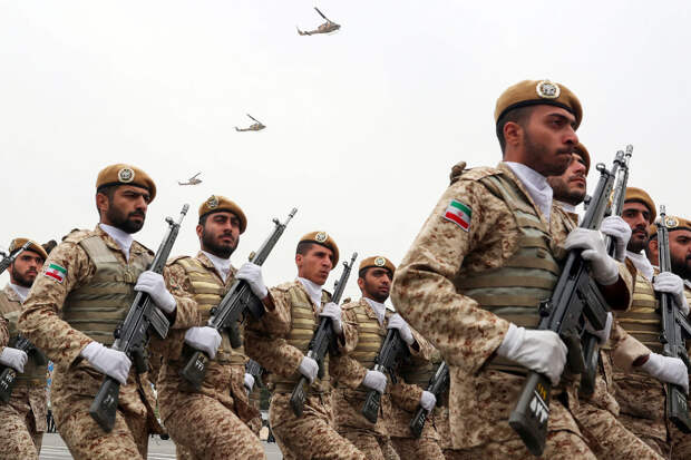 FT: Иран сменил оборонительную тактику на наступательную