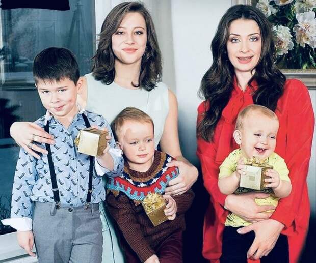 Мария Ситтель с детьми