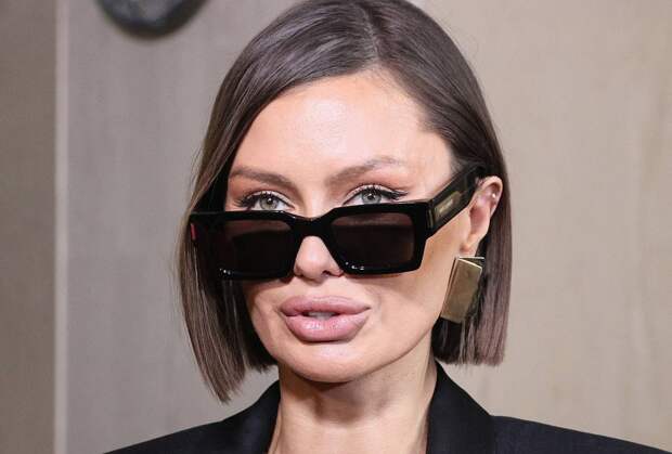 Боня ответила назвавшей ее «профессионалкой секса» Собчак