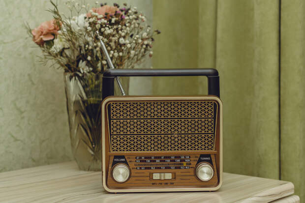 Радио Судного дня УВБ-76 передало сообщение "супружеский"