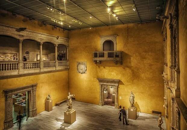 Метрополитен-музей в Нью-Йорке