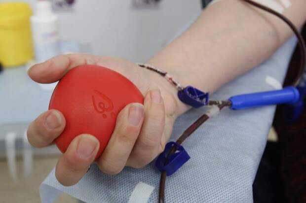 Доноры из МАИ были отмечены наградой