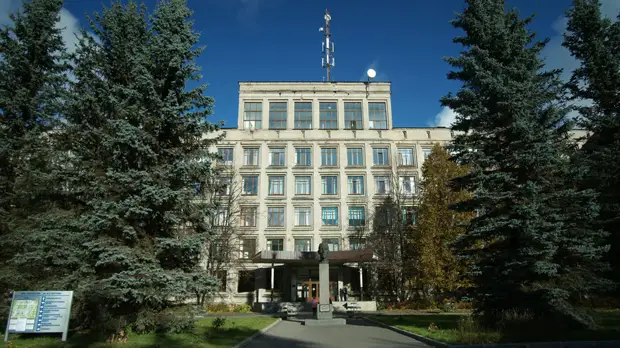 НМИЦ онкологии имени Петрова в Петербурге ввёл временные ограничения из-за COVID-19