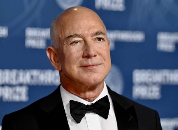 Джефф Безос собирает десятки миллиардов на скупку промышленных компаний, разрушаемых ИИ