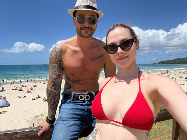 Девушка рассказала о романе с мужчиной на 22 года старше и играх от слабоумия в постели