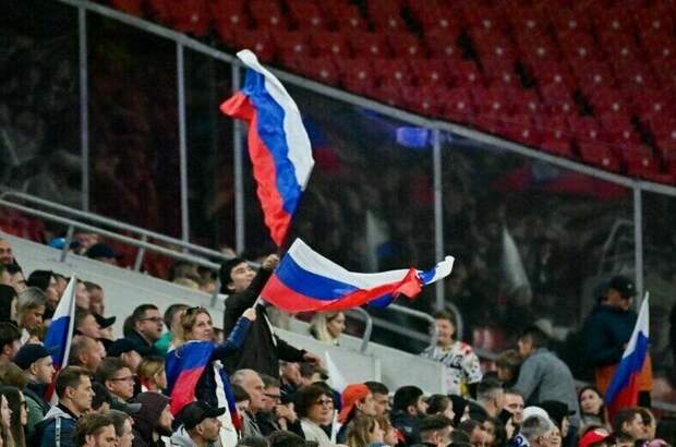 МОК запретил показывать российский флаг на трибунах во время Олимпиады