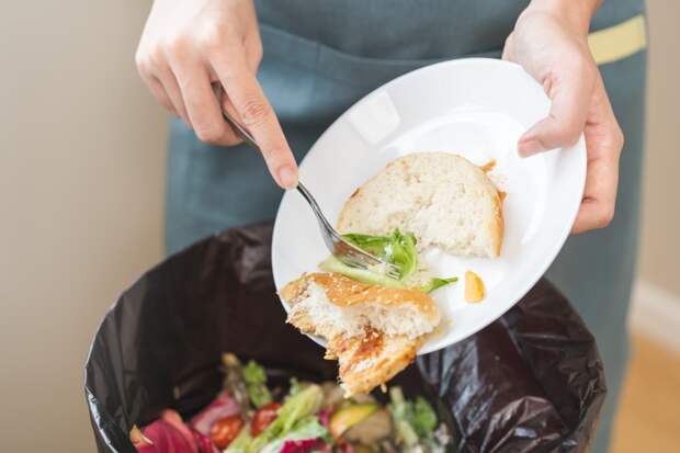 Тетя тайно проучила несносную племянницу за кражу вещей и подростковые капризы