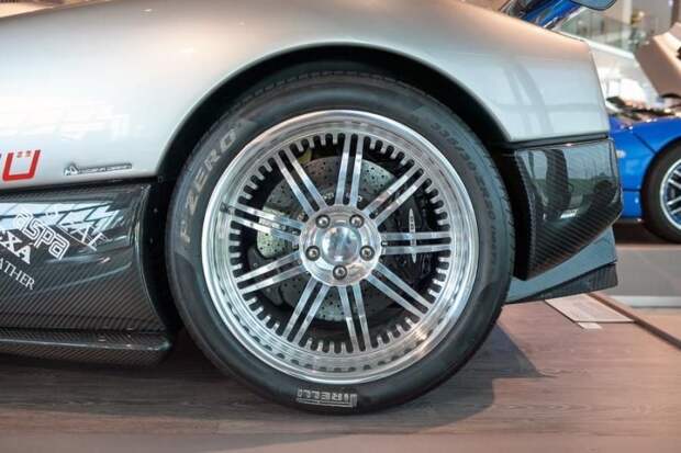 Музей на заводе по производству суперкаров Pagani