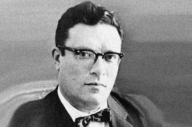 Айзек Азимов в 1965 г. | Фото: aif.ru Айзек Азимов в 1965 г. | Фото: aif.ru