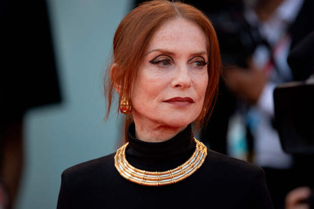 Актриса Изабель Юппер возглавила жюри Венецианского кинофестиваля в 2024 году