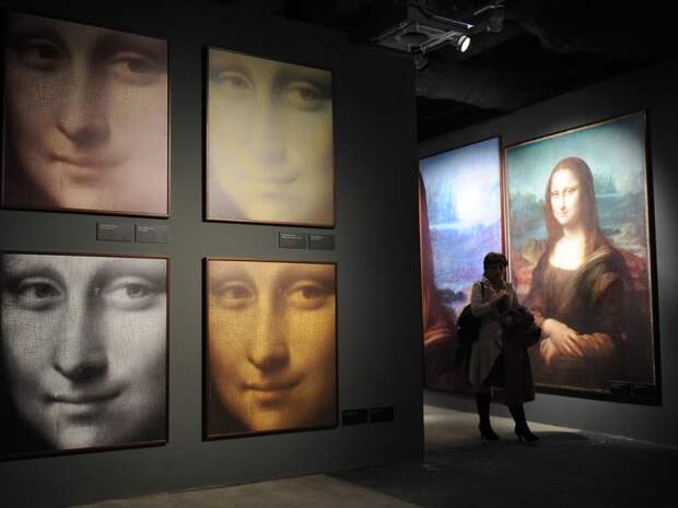 Репродукции картины *Мона Лиза* на выставке *Гений да Винчи* в Москве | Фото: liveinternet.ru