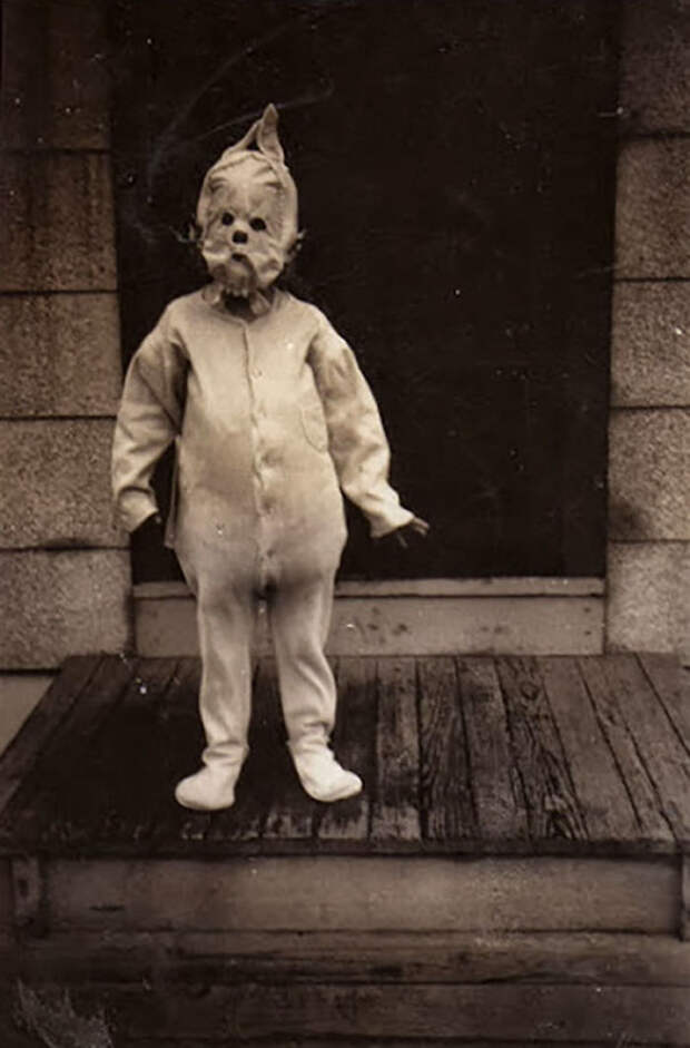 Scary Vintage Halloween Costumes