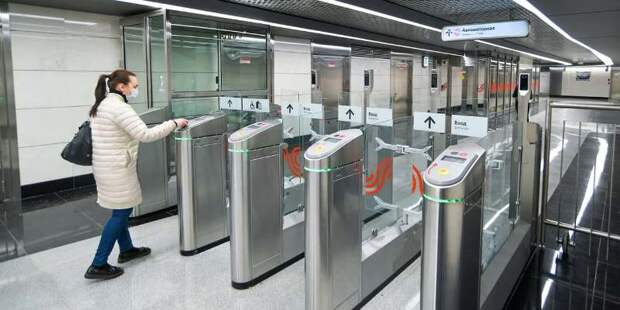 Пассажирам метро Москвы предлагают окунуться в современное искусство