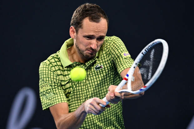Теннисист Медведев вышел во второй круг Australian Open, обыграв де Йонга