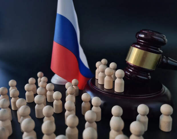 К судившемуся с пенсионеркой кубанскому чиновнику пришли силовики