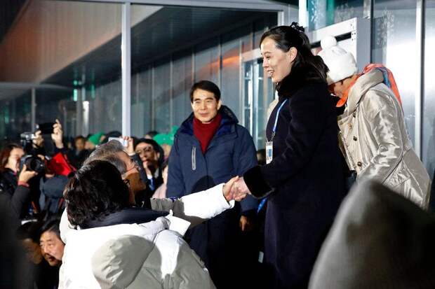 Младшая сестра, правая рука Ким Чен Ына и самая влиятельная женщина Северной Кореи: кто такая Ким Е Чжон