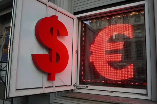 Почему впервые за два года курс евро так низко опустился 28 апреля 2022