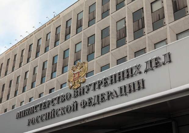 За русофобию надо отвечать. Первые пошли