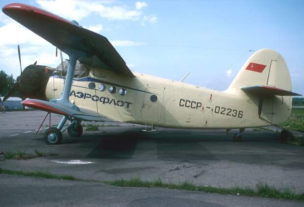 Antonov (PZL-Mielec) An-2R, Aeroflot AN1083142.jpg