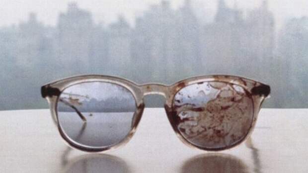Очки, которые были на Джоне Ленноне в день его убийства, 1980 год  знаменитости, история, фото