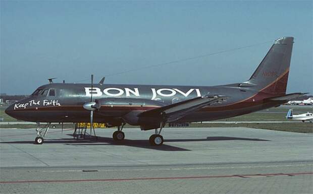 11. Скромный самолет Bon Jovi гастроли, транспорт