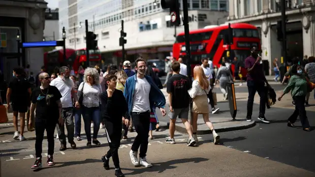 В Британии за сутки выявили более 24 тысяч случаев коронавируса