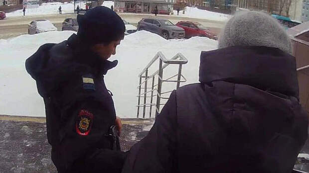 Мошенники использовали пенсионерку в качестве курьера для обмана ровесниц