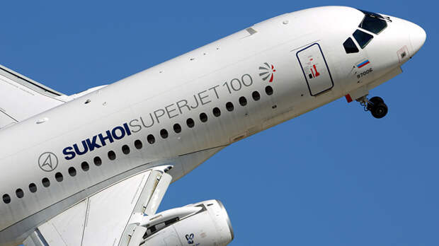 БОЙ ЗА РУССКОЕ НЕБО: СУПЕРДЖЕТ АТАКУЕТ БОИНГ