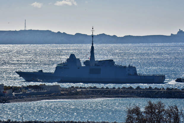 ВМС Франции сопроводили следовавший из России танкер в Марсель