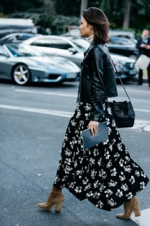 Черная юбка с цветочным принтом с чем носить