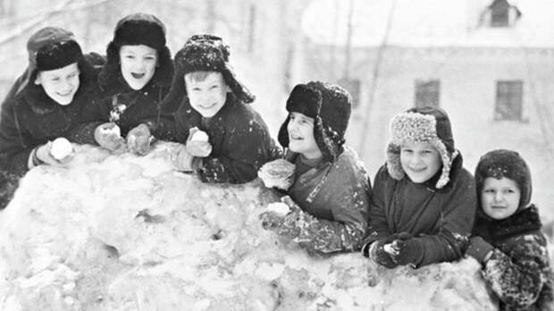 Пропуск в счастливое время: особенности советского детства