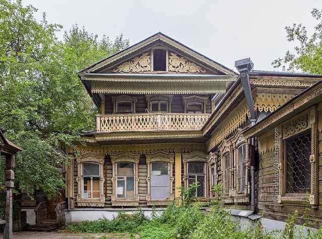 Впечатляющие деревянные дома столицы Урала