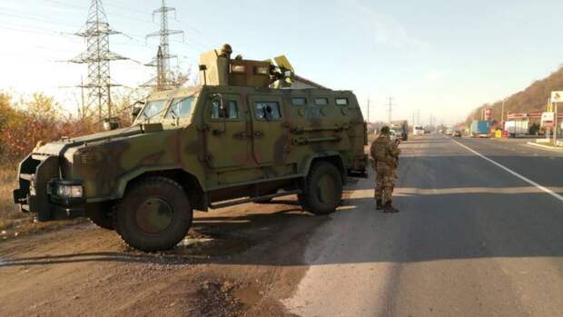 Порошенко заявил о передаче Россией двух украинских пограничников