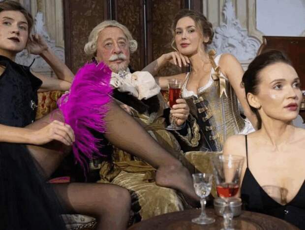 Загадка богатства Леонида Якубовича: особняк за миллиард, личный самолёт и замок Пугачёвой