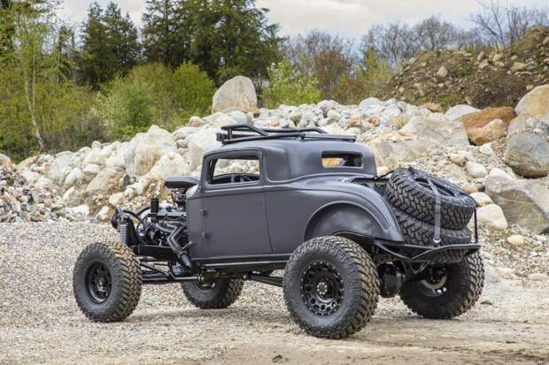 Ребята из мастерской Wilson & Steel Kustom Coachworks начали проект с именения рамы: она была укорочена и усилена, добавились новые элементы крепления, а также установлена лебедка Smittybilt X20-10K. dodge, авто, автомобили, внедорожник, кастом, кастомайзинг, самоделка, хот-род