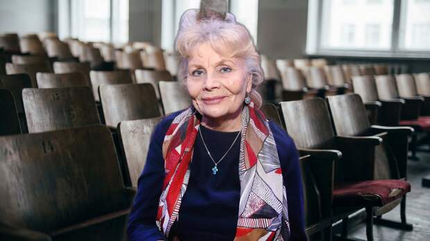 «Он не изменился, но я не знала»: тайная любовь Андрея Миронова с коллегой по театру, которую она скрывала 30 лет