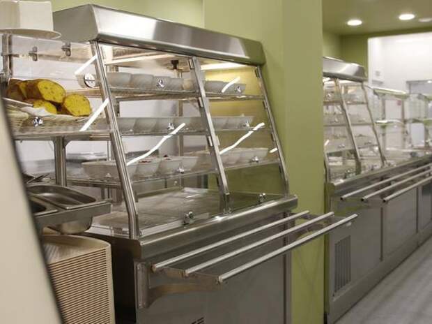 Прокуратура нашла нарушения в работе пищеблоков детских садов Ленобласти