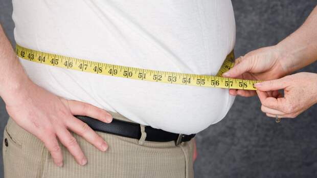 Диетолог Ракстон сообщила, какие повседневные привычки мешают человеку похудеть